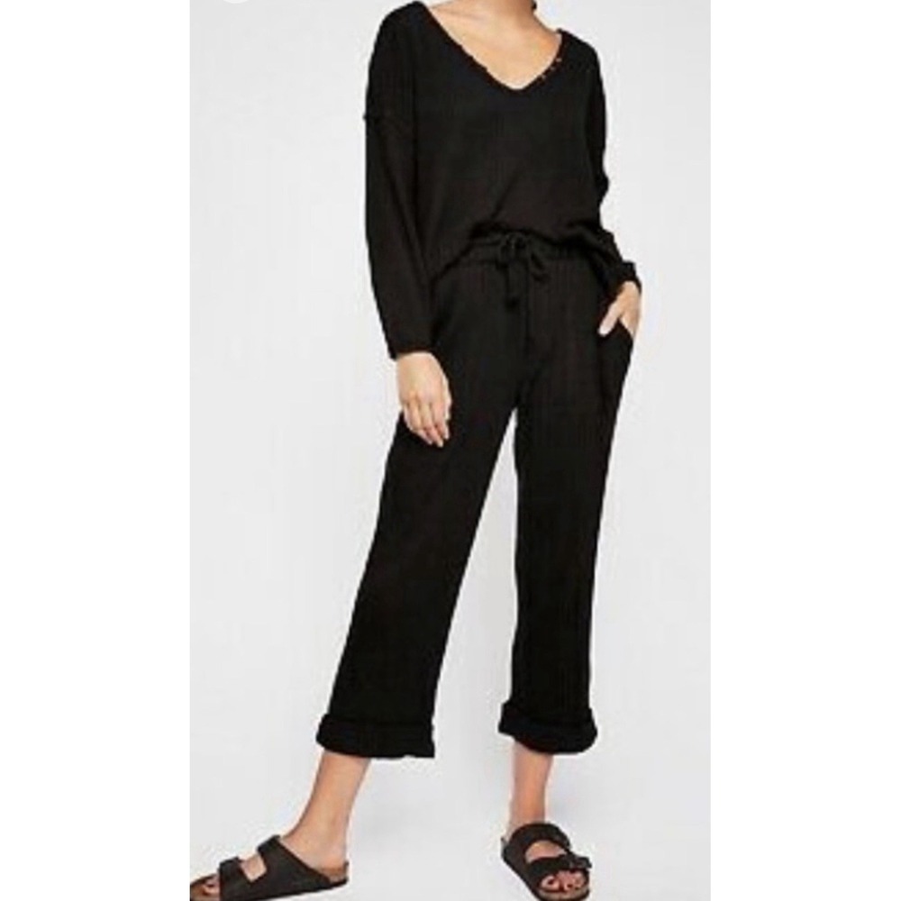 Free People Beach Black Ribbed Cuff Hem Cropped Pull On Pants LG Elastic Waist